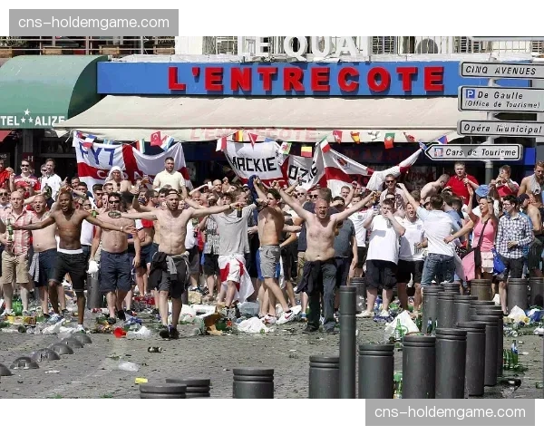 评论：足球流氓问题再起，西甲是否需要引入更严格的会员制？